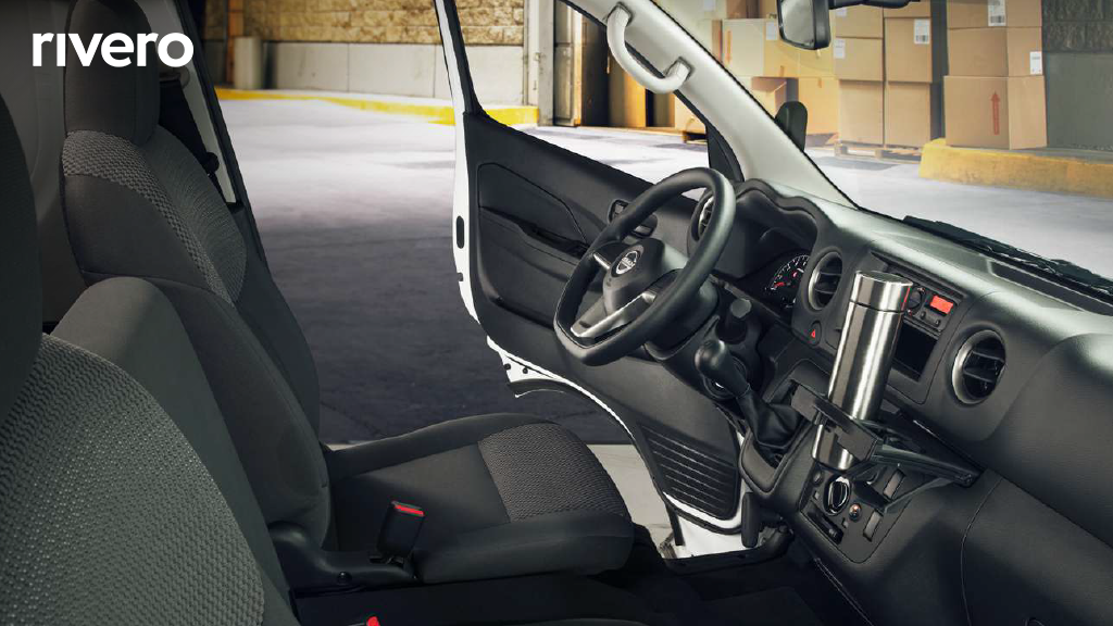 2026 Nissan URVAN PANEL AMPLIA AA
