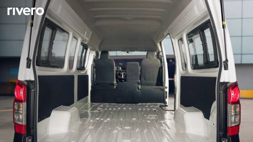 2026 Nissan URVAN PANEL AMPLIA AA