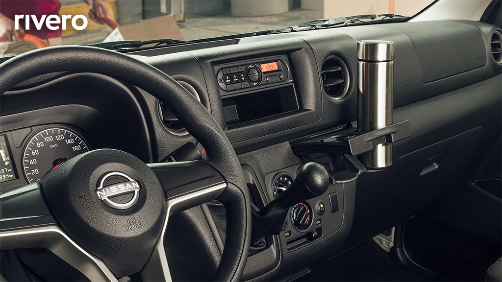 2025 Nissan URVAN PANEL VENTANAS AMPLIA