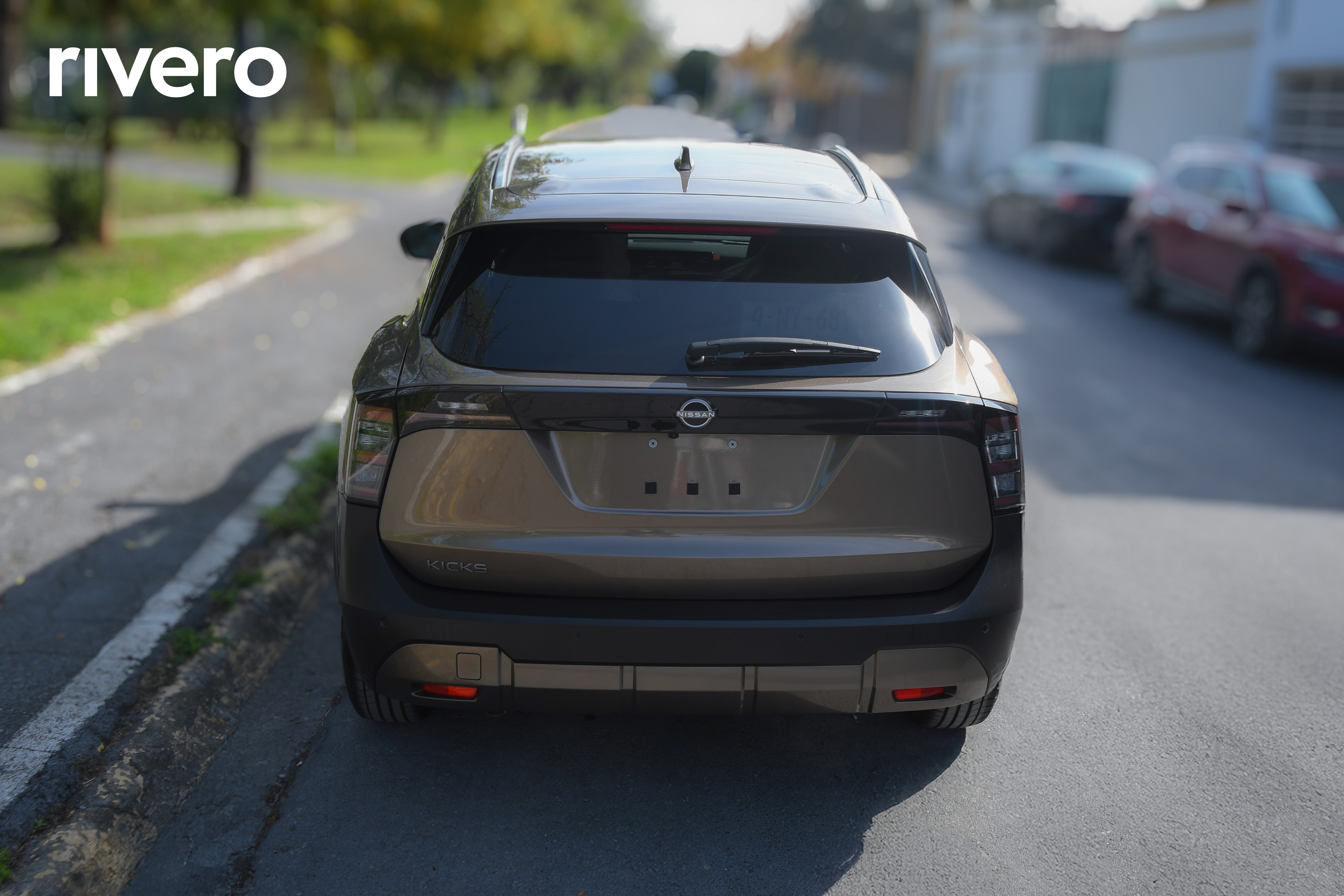 2026 Nissan KICKS PLATINUM CVT