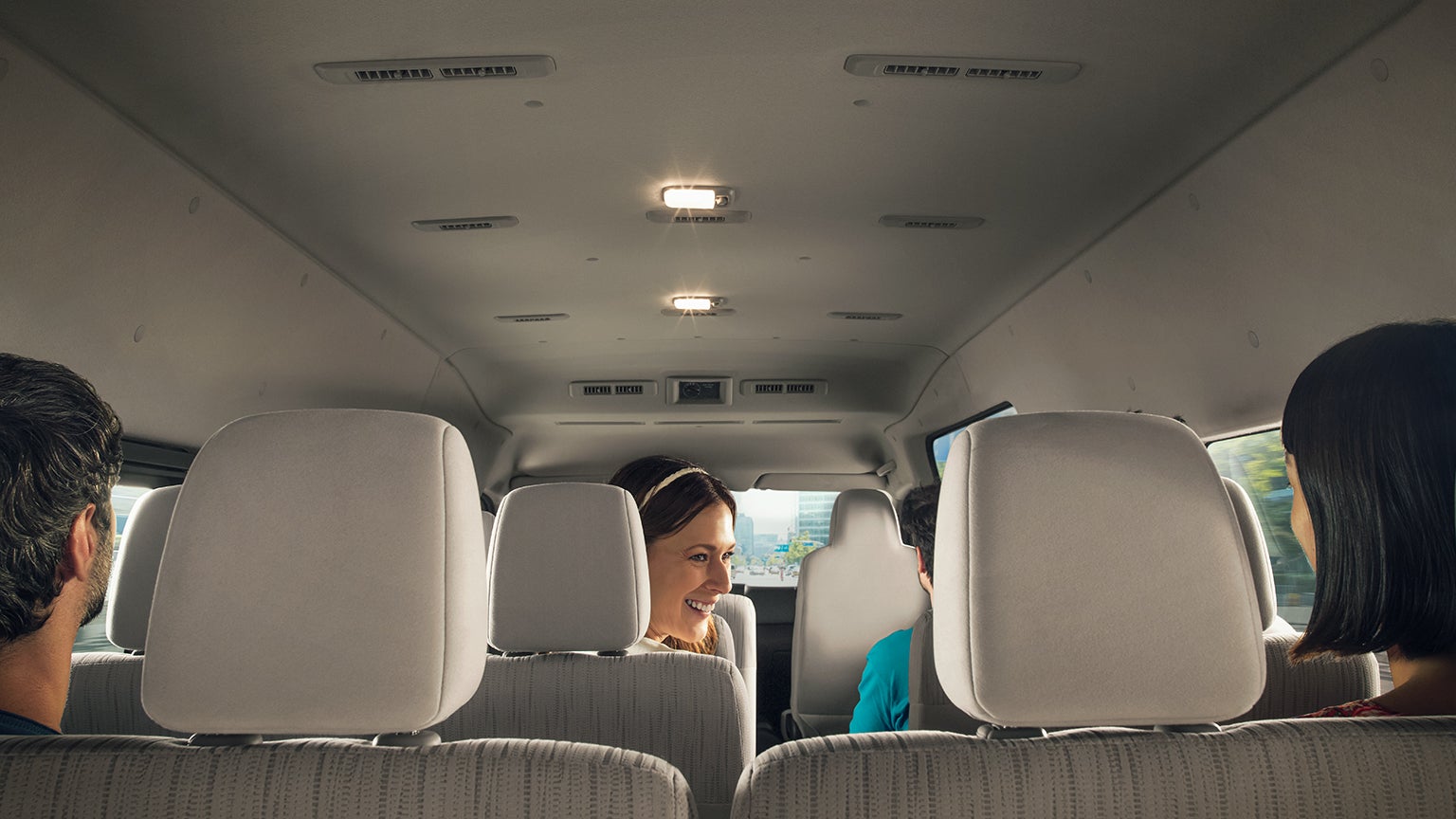 Nissan NV350 Interior3